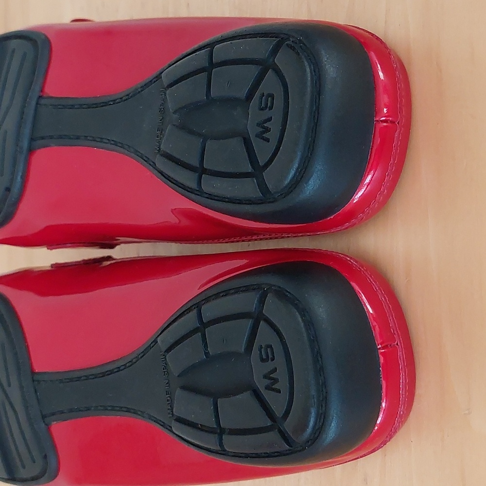 Stuart Weitzman Red Patent Leather Mules - Picture 13 of 15